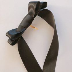 シンプルなサテンリボンのポニーフック 　ブラック(ヘアフック ヘアカフ) 10枚目の画像
