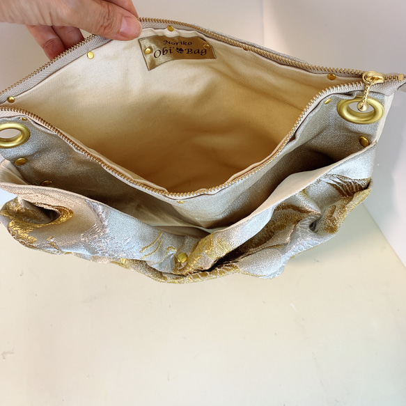 浴衣にも❣️パーティにも❣️帯バッグ クラッチ ショルダー 鶴シルバーxゴールド 5枚目の画像