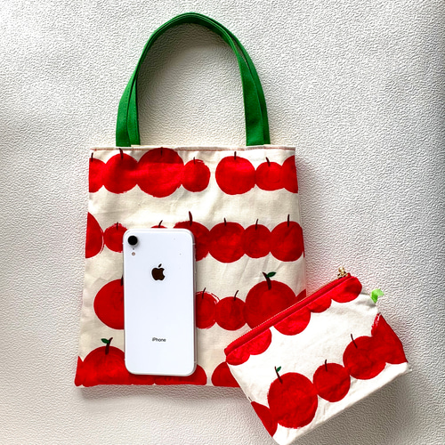 ぺたんこトートバッグ と ポーチのセット（りんご） トートバッグ