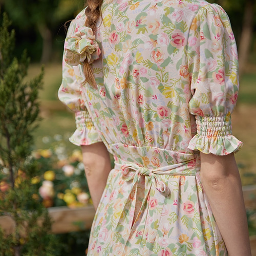 抜群の存在感を放つフランス風ワンピース 花柄ワンピース ワンピース  