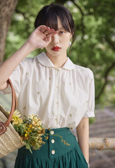 藍染　手刺繍　花畑　半袖ブラウス
