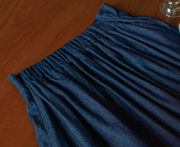 甘さ控えめのデニム風ロングギャザースカート　コットン 9枚目の画像