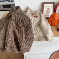 軽くて暖かなウールカーデ　ケーブル織ウールセーター　ウール混 9枚目の画像