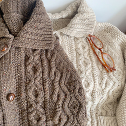 軽くて暖かなウールカーデ　ケーブル織ウールセーター　ウール混 10枚目の画像