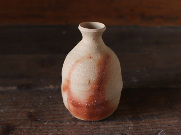 【備前焼 徳利①】Bizen ware sake bottle ( 送料無料！) 備前焼 徳利①】Bizen ware sake bottle ( 送料無料！)