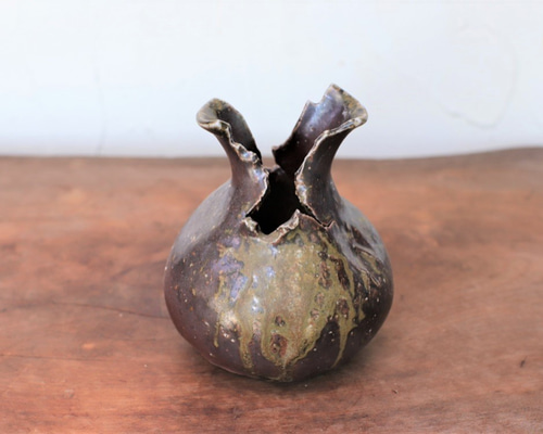 備前焼 花入(裂) h3-086 一輪挿し・花瓶・花器 宗兵衛窯 古川宗之輔