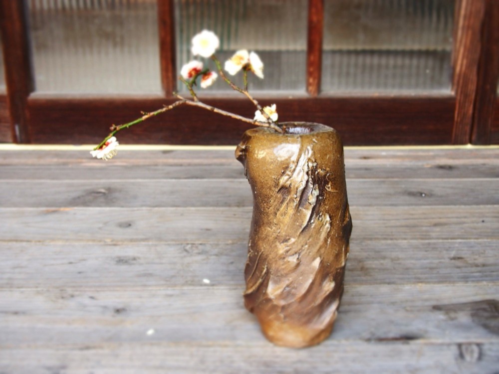 備前焼の手びねりつるべ花入れ 備前焼の手びねりつるべ花入れ