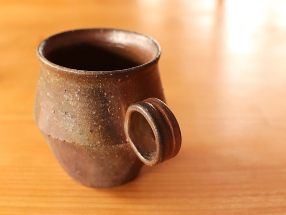 備前 コーヒーカップ(野草)　c9-012 3枚目の画像