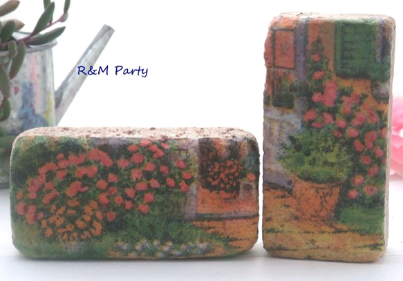花いっぱいお庭のガーデニングレンガ2個セット 1枚目の画像