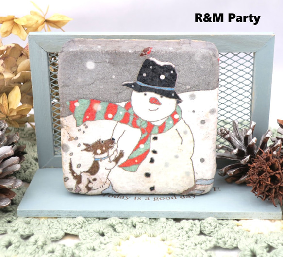 受注制作★雪だるまと犬柄のレンガ中クリスマス　置物　雑貨　インテリア　多肉植物　飾り 1枚目の画像