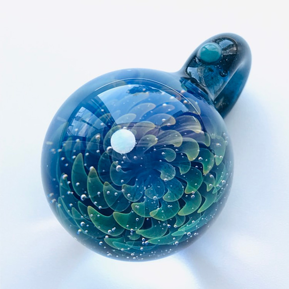 ガラス　オパール　ペンダントトップ Fume Dot Glass Implosion ボロシリケイトガラスペンダント