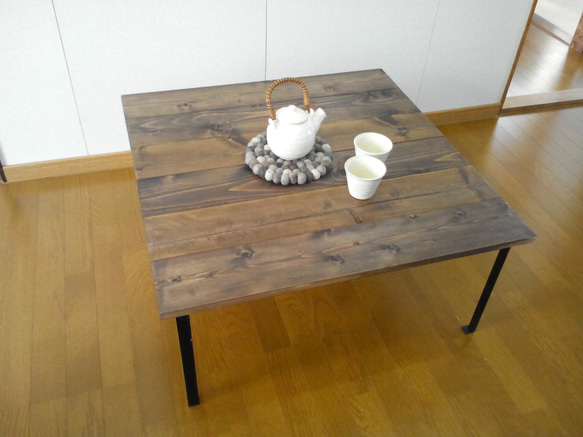 木と鉄のローテーブル  80cm正方形 4枚目の画像