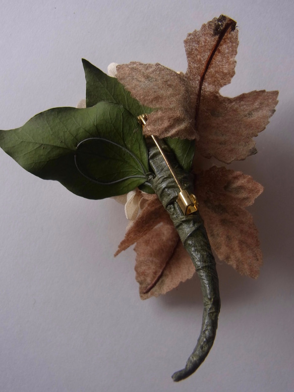 種の花コサージュ（サフラワー） 2枚目の画像