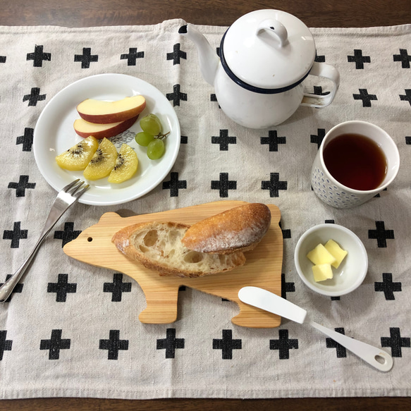 ki o e さん　くまのカッティングボード クマのカッティングボード まな板・カッティングボード muc 通販