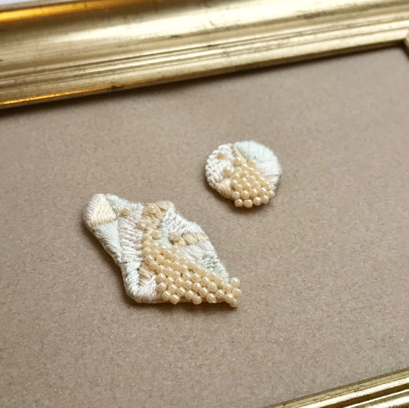 [再販]snow cloud+ white pearl刺繍ピアスorイヤリング 7枚目の画像