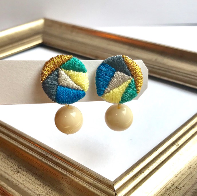 circle+silver幾何学 2way刺繍ピアスorイヤリング ピアス