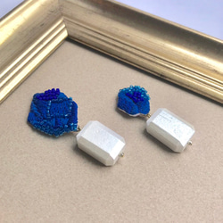 lapis lazuli blue+white pearl鉱石刺繍ピアスorイヤリング 2枚目の画像