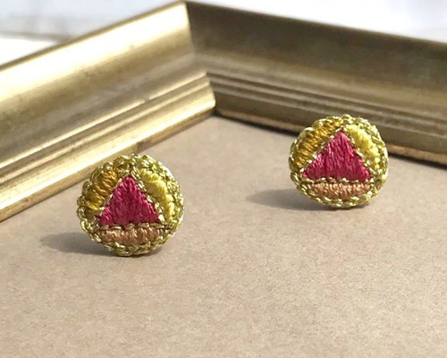 ピアス　3点 楽天市場】【22金ピアス】片耳販売22金0.05ctダイヤ爪留セカンド