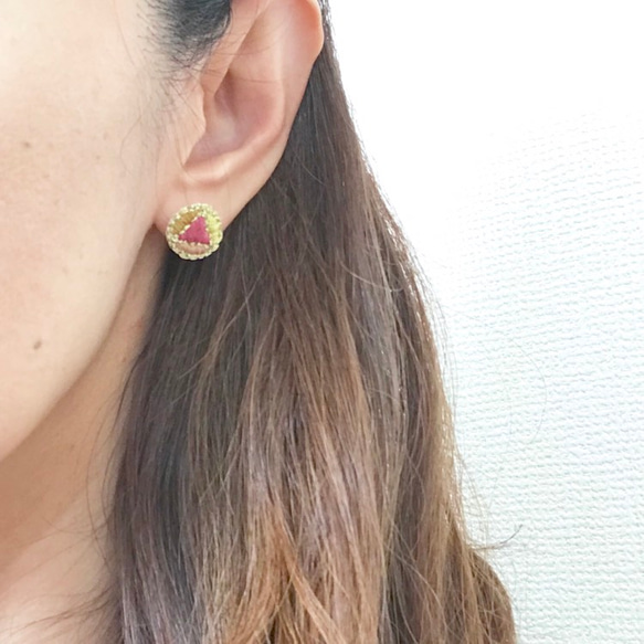 圓形×三角形 秋冬色波爾多刺繡耳環或耳環 第6張的照片