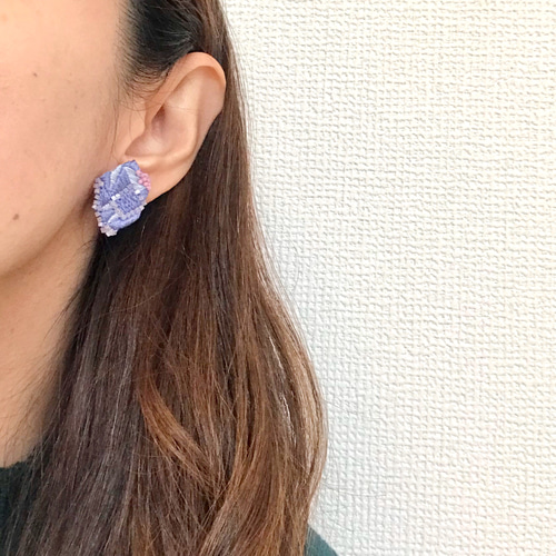 lavender amethyst purple鉱石刺繍ピアスorイヤリング ピアス（その他