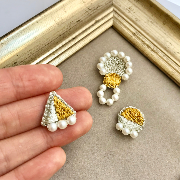 circle triangle+silver gold 3点セット刺繍ピアスorイヤリング 4枚目の画像