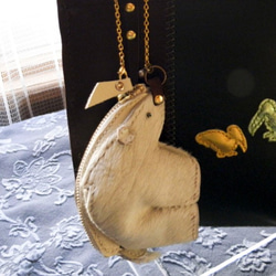 本革製ホッキョクグマのコインケース 4枚目の画像