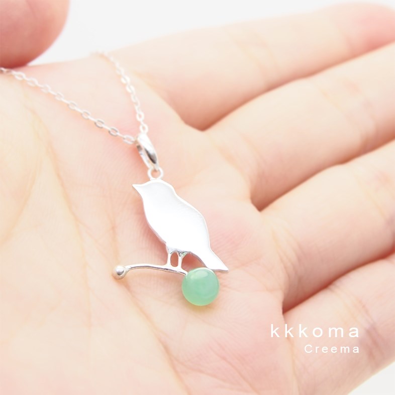 小鳥のネックレス（木の実）　シルバー