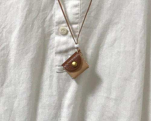 0_81e937ae37b33c483121922b4235