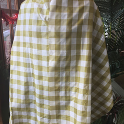カンボジア　クメールシルク手織り　シルク１００％　草木染めチェック 1枚目の画像