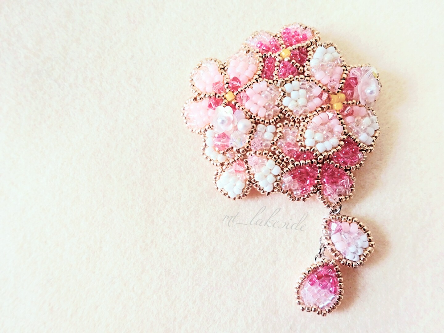 楽天市場】チリア 田川啓二 花桜のブローチ ビーズ刺繍 刺しゅう