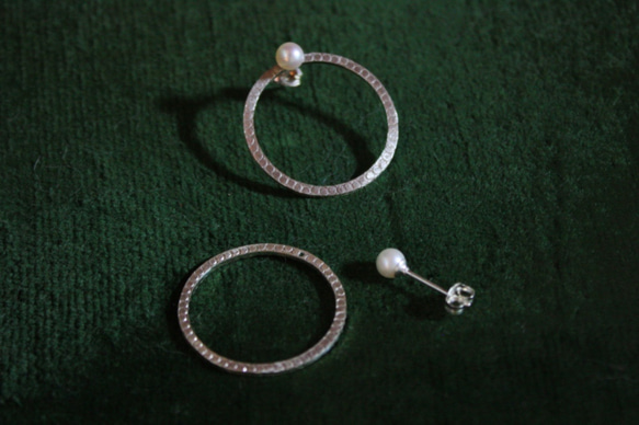 Planet Moon / Earrings (ピアス) - 2 pearls 3枚目の画像