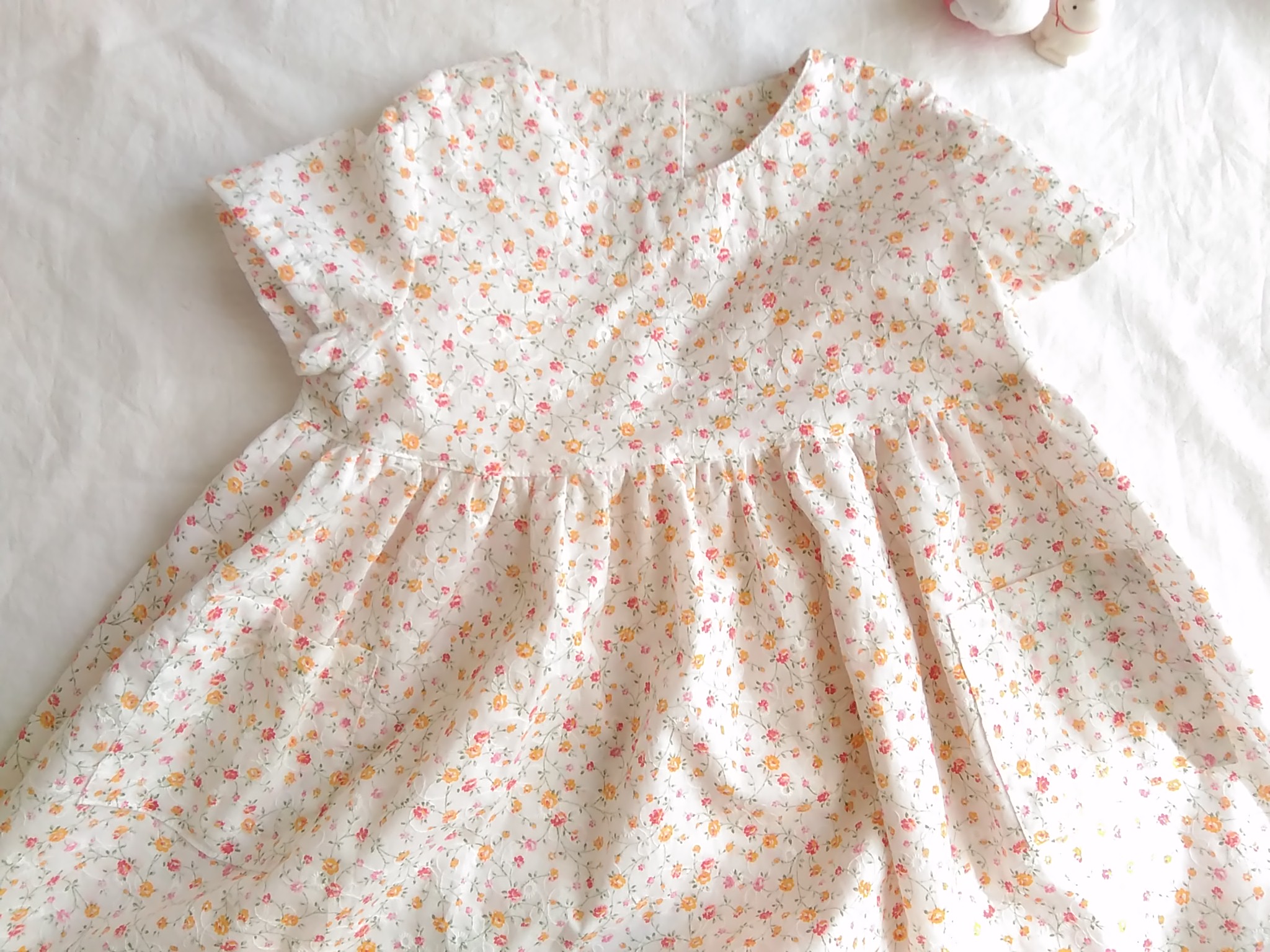 ◝(⑅•ᴗ•⑅)◜..°♡　女の子　お花刺繍ワンピース１１０cm 　　　オーダー可