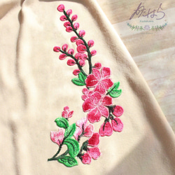 花咲く刺繍マフラーストール 「花葵」（赤紫） 3枚目の画像