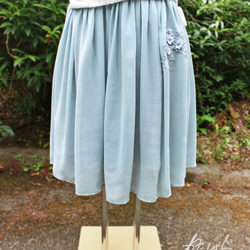 刺繍飾りのシフォンスカート　グレイッシュミント 8枚目の画像