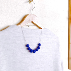 ♦︎再販♦︎シンプルフェルトボール ブルーのネックレス 4枚目の画像