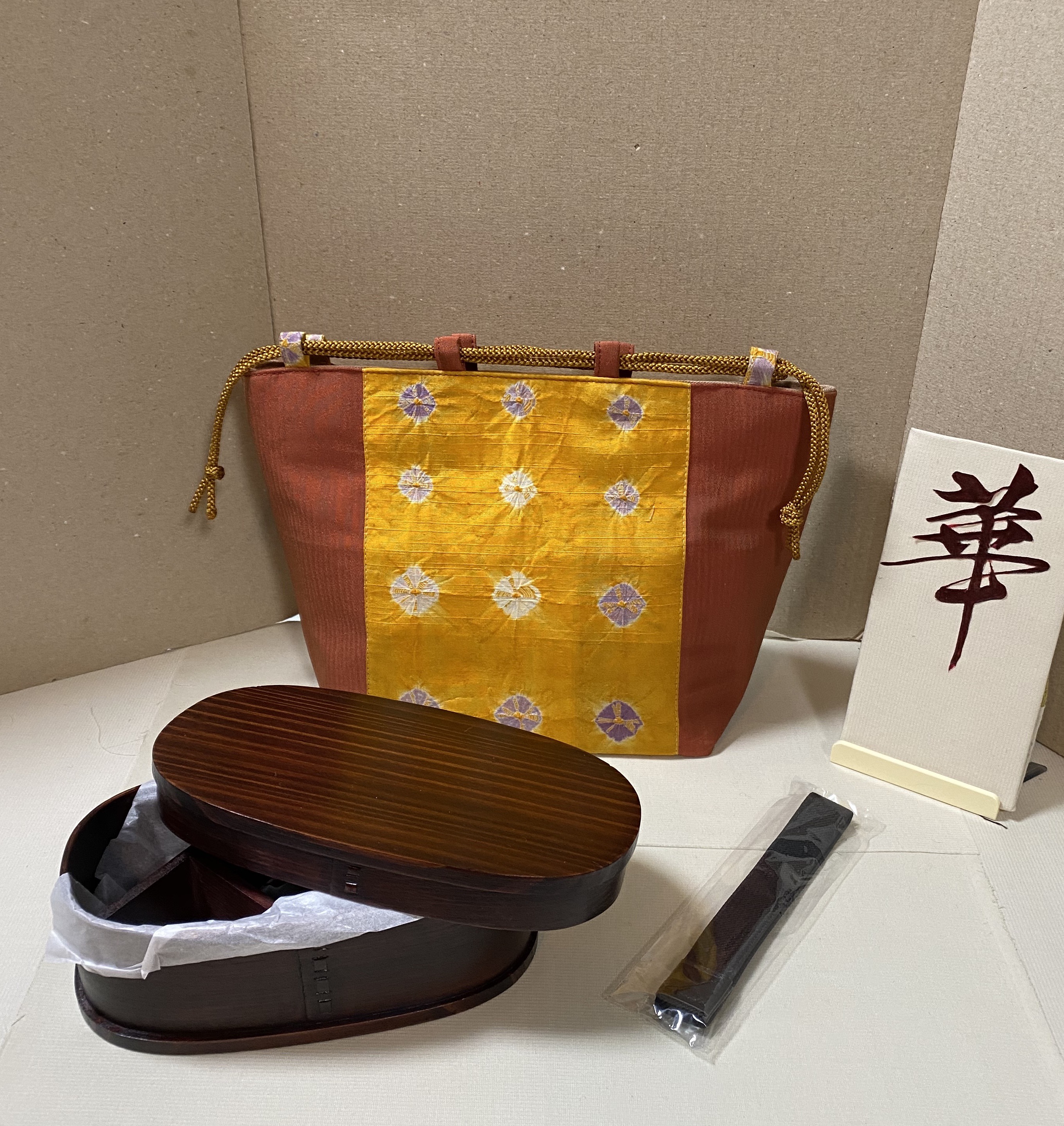 四点セット　絞り染め　着物正絹リメイク　わっぱ本漆小判弁当箱　箸袋　ゴムバント　プレゼント女性　信玄袋　ミニバッグ