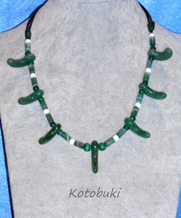 本翡翠玉ネックレス等台紙込77g 木箱1点付東Y7-0821⭐︎2Fトヒオ