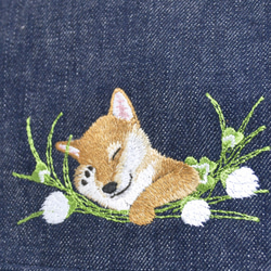 【再販】お昼寝わんこ刺繍（柴犬）ミニトートバッグ（デニム） 2枚目の画像