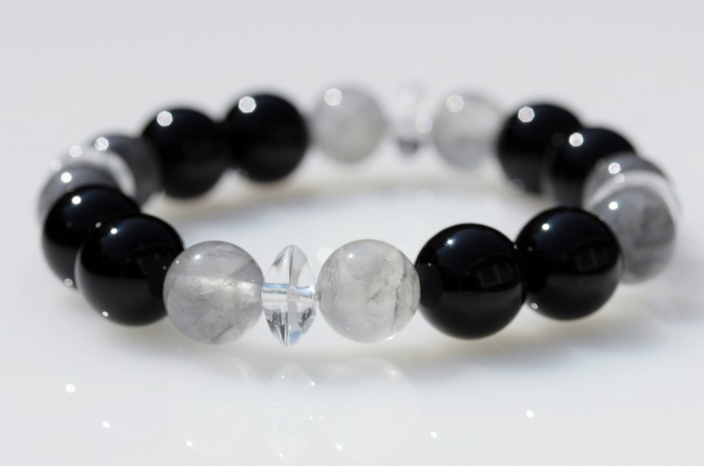 人生を自分でコントロールするメンズブレスレット◇グレークォーツ・オニキス・水晶