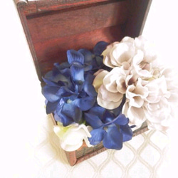 【M様ご予約商品】アンティーク調木箱のリングピロー（ラベンダーパープル×ブルー） 3枚目の画像