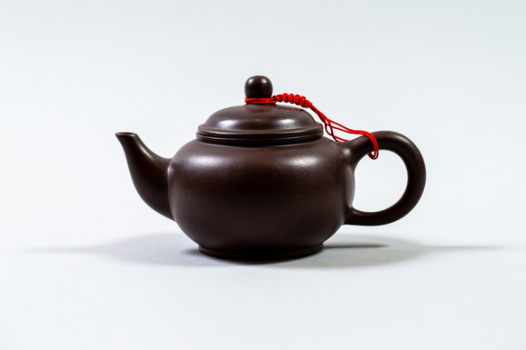 台湾茶 茶器セット 桃柄 茶壺（急須）大と茶杯（湯呑み）2つ　凍頂烏龍茶10g ジャスミン茶10g 中国茶 3枚目の画像