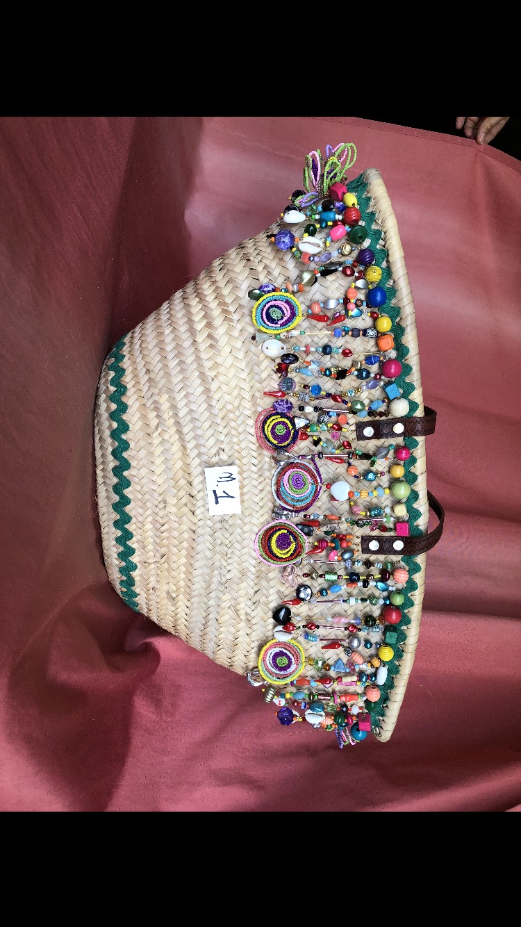 モナコのデザイナー作ハンドメイド世界にひとつだけのバック、カラフルで元気いっぱい、地中海らしいデザインです。