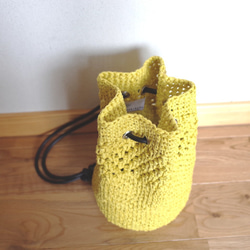 手編みコットンリネン スリムな巾着型のショルダーバッグ 10枚目の画像