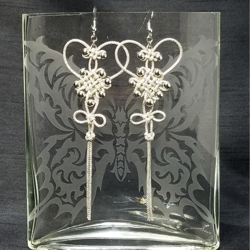 アジアンノット 飾り結びオリジナルアレンジピアス シルバー ピアス