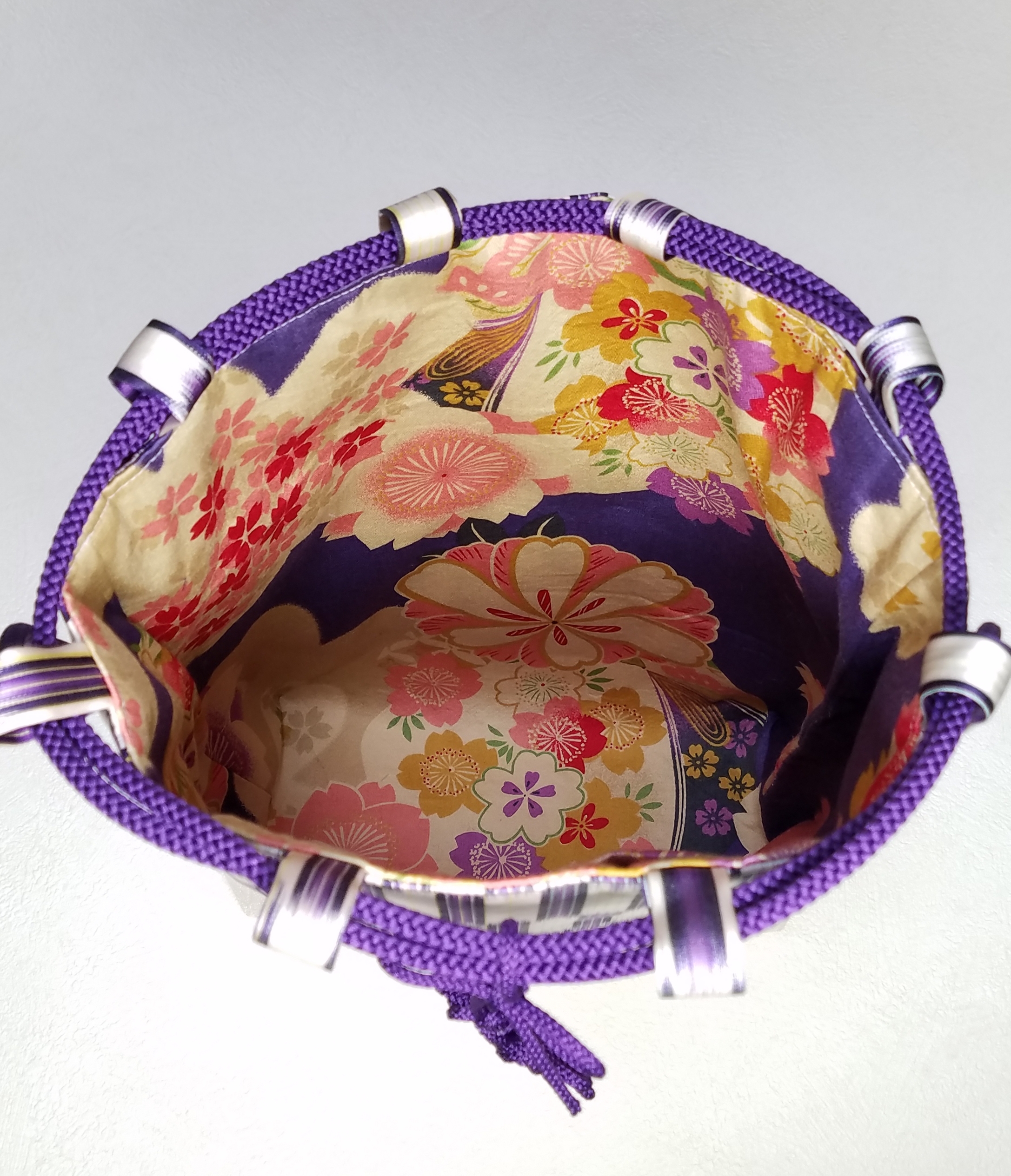 正絹着物生地  大容量  信玄袋    御朱印帳巾着袋  巾着ショルダーバッグ