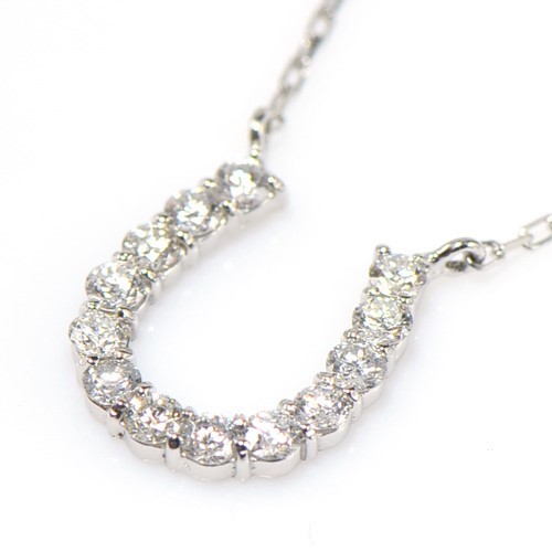 プラチナ ホワイトダイヤモンド ホースシュー ペンダント YK-AE005C