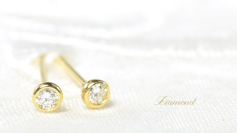 K18 ホワイトダイヤモンド ピアス  BZ011