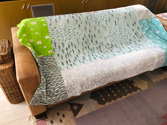 ミナペルホネン ハギレブランケット／ソファーカバー 壁掛けラック