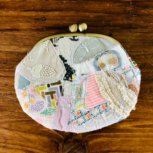 ブレット⚮ミナペルホネン パッチワーク がま口ポーチ ハンドメイド パッチワーク がま口ポーチ お財布 ミナペルホネン