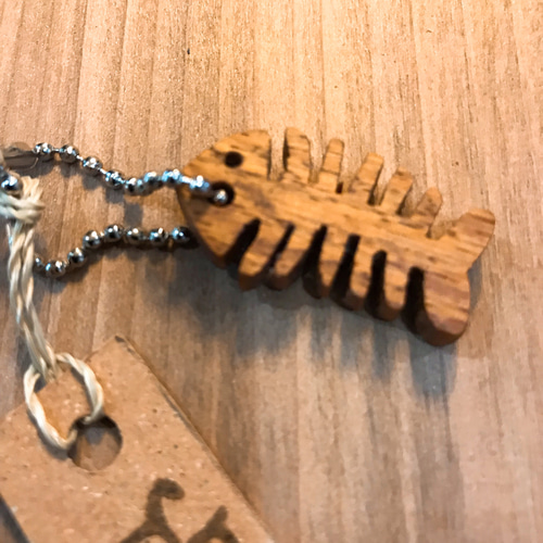 魚の骨（キーホルダー） その他アクセサリー 8929 通販 7577466